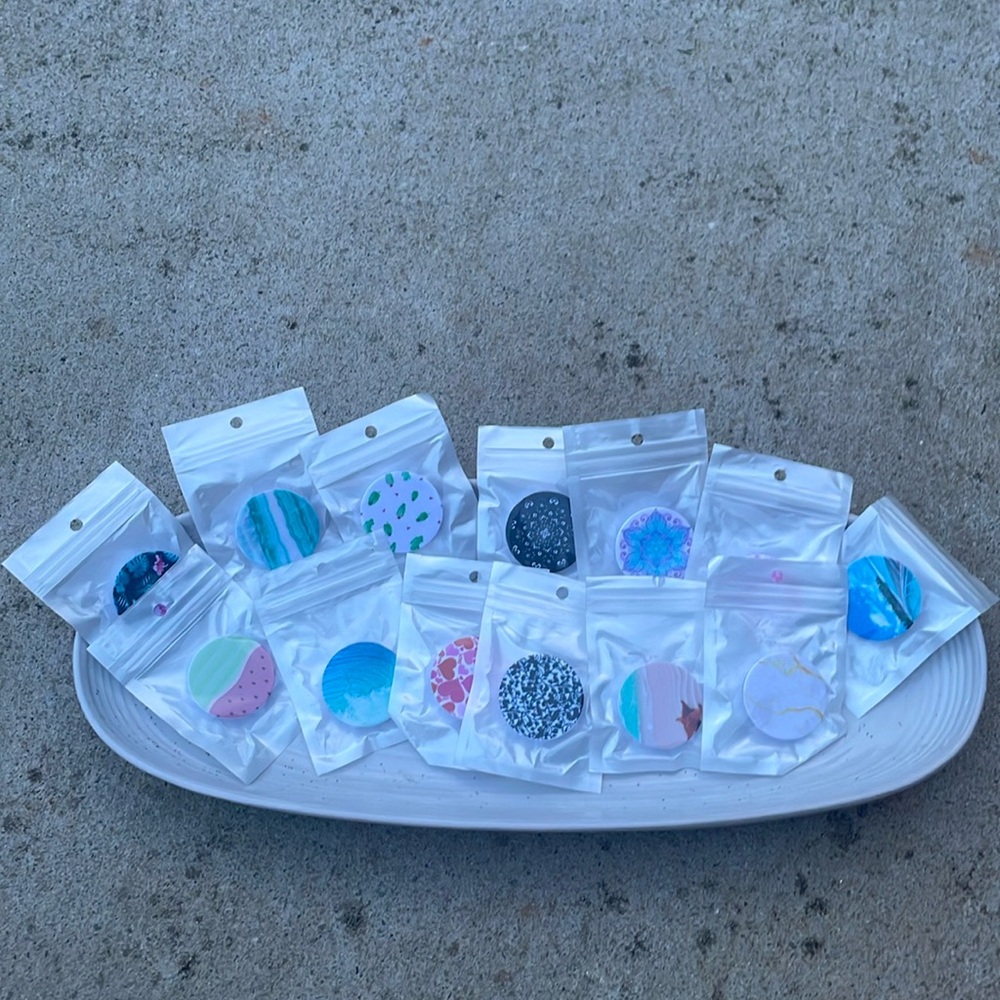 Large bag of random pop sockets